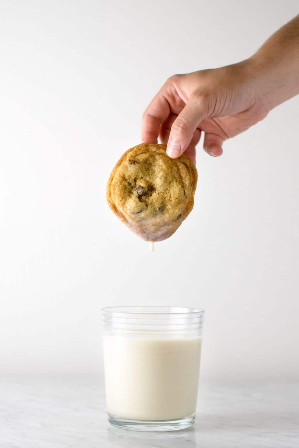 vegan chocolate chip marshmallow cookies