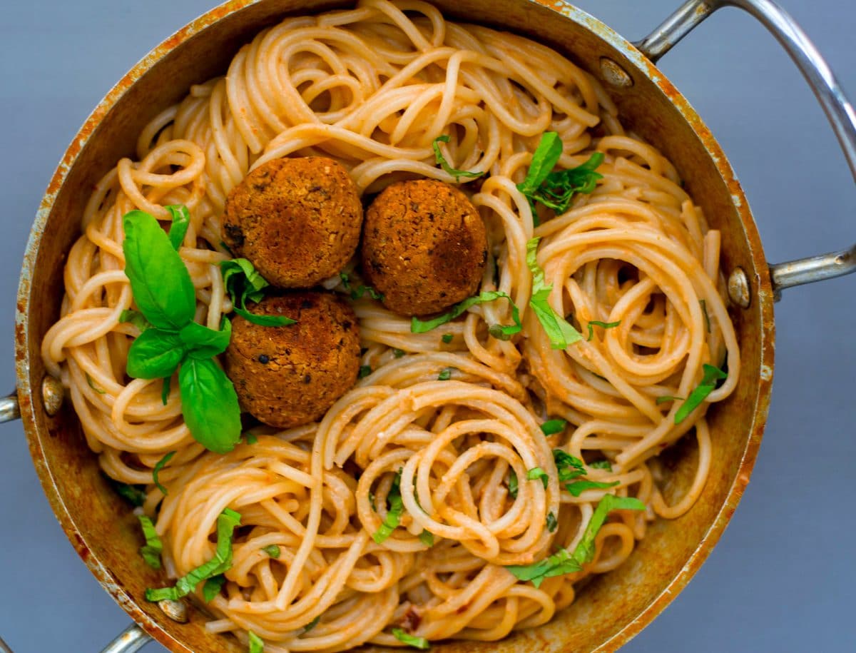 spaghetti sun dried tomato cream chickpea meatballs